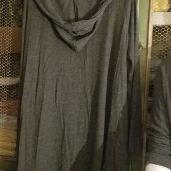 New brandy melville  gray sweater - Picture 5 of 7